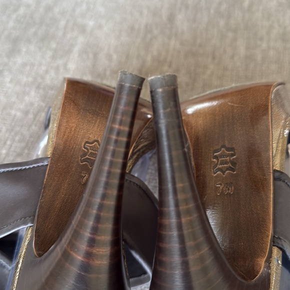 Donald J Pliner Women Platform Heels Gray Satin Gold Metallic Evening Sandals 7 - Picture 8 of 13